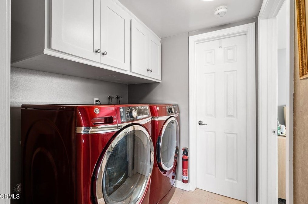 1781 Sunny Heights Dr, Los Angeles CA  90065-3325 exterior