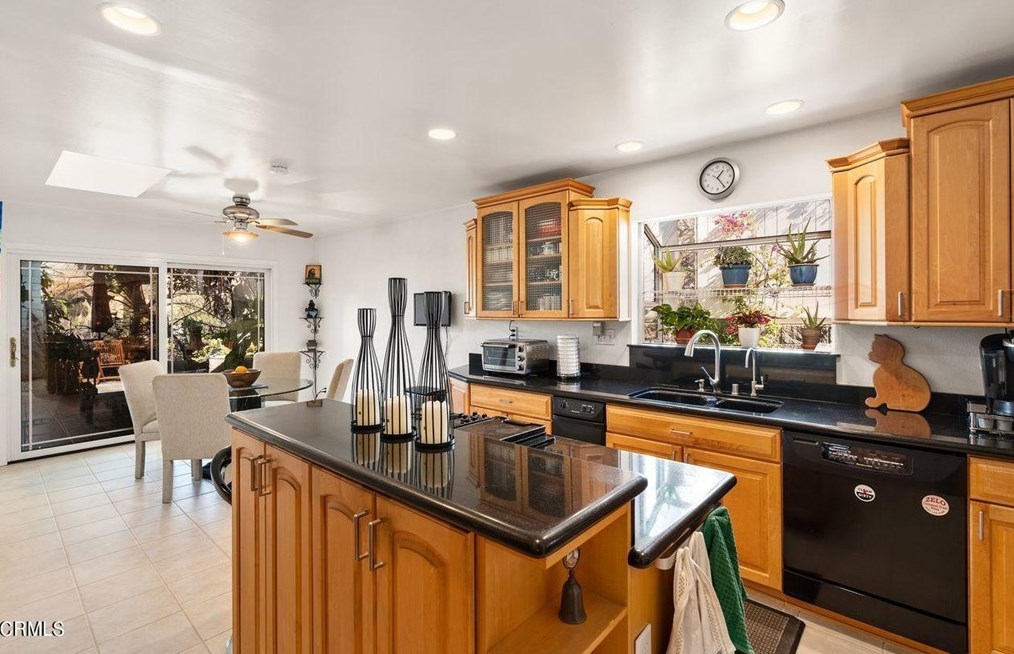 1781 Sunny Heights Dr, Los Angeles CA  90065-3325 exterior