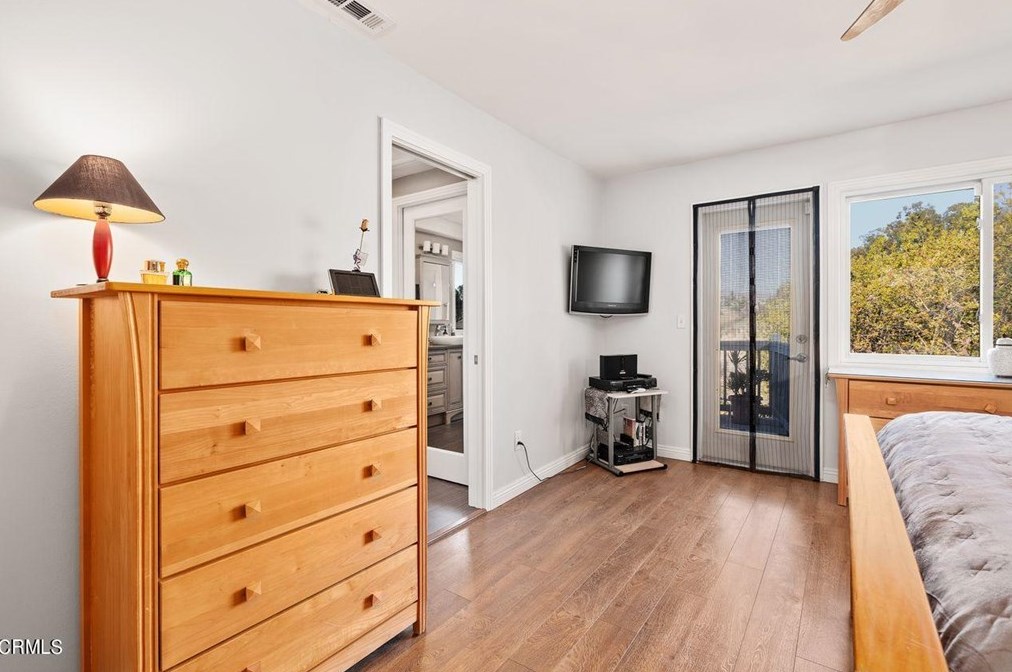 1781 Sunny Heights Dr, Los Angeles CA  90065-3325 exterior