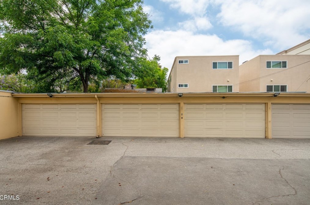 295 Madison Ave, Pasadena CA  91101-2870 exterior
