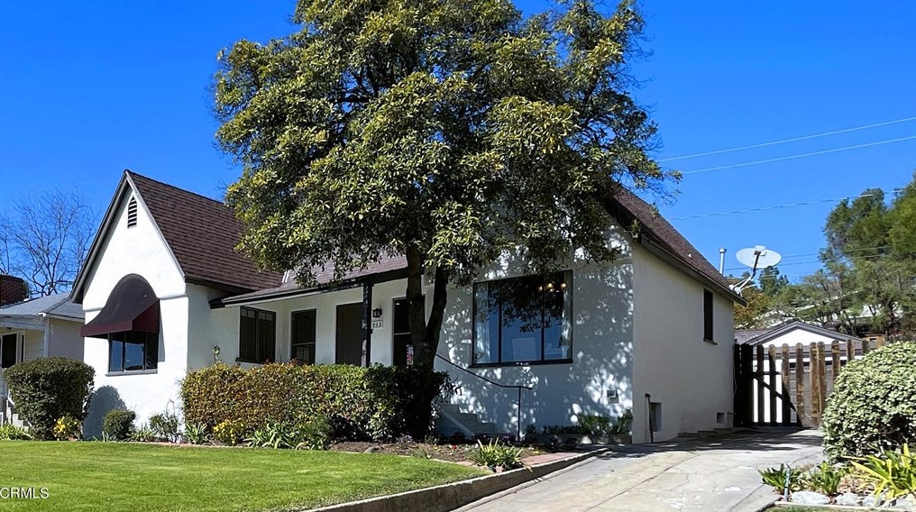 953 Beverly Way, Altadena, CA 91001-2513