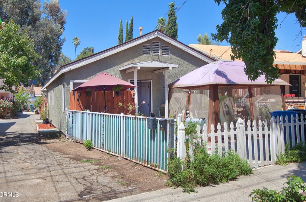 1209 Neola St, Los Angeles, CA