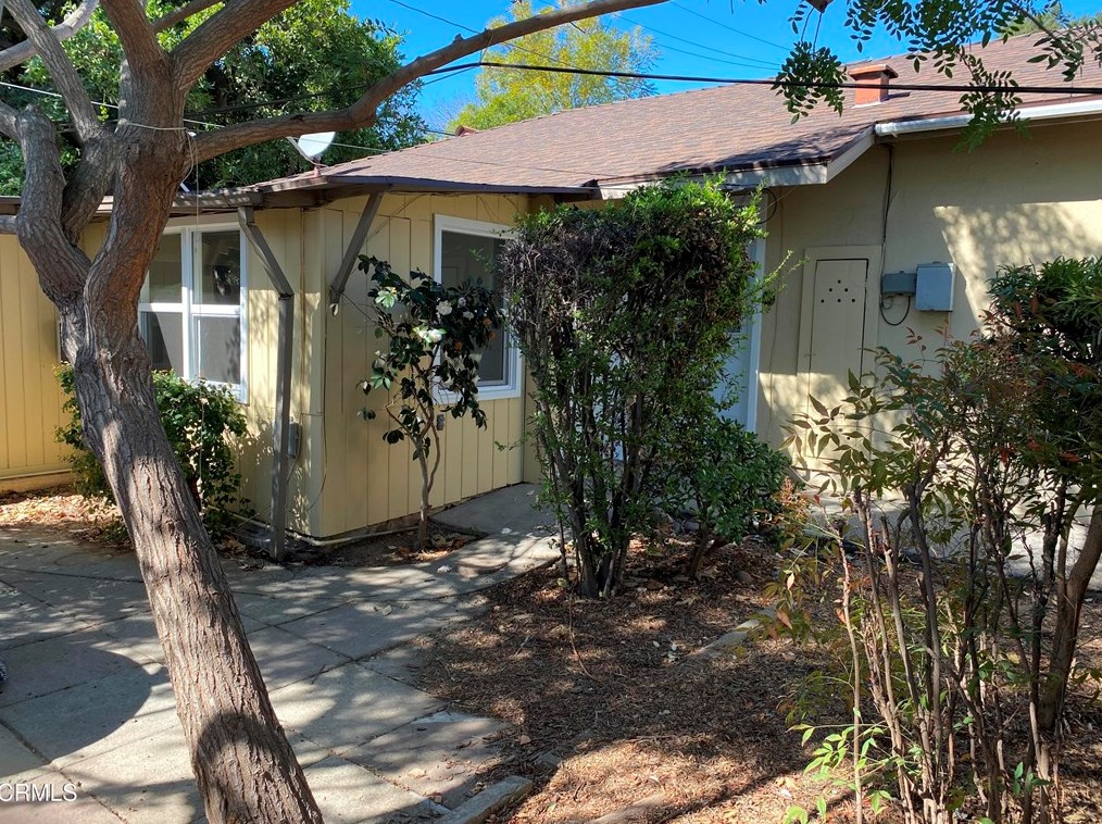 1523 N Grand Oaks Ave, Pasadena, CA 91104