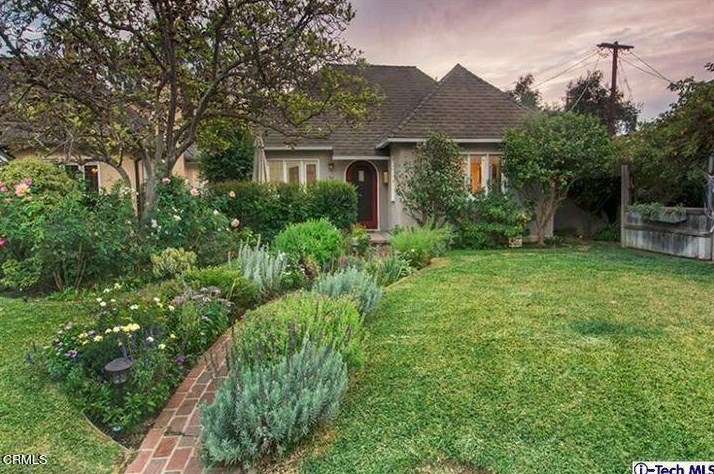 31 Oak Knoll Gardens Dr, Pasadena, CA 91106