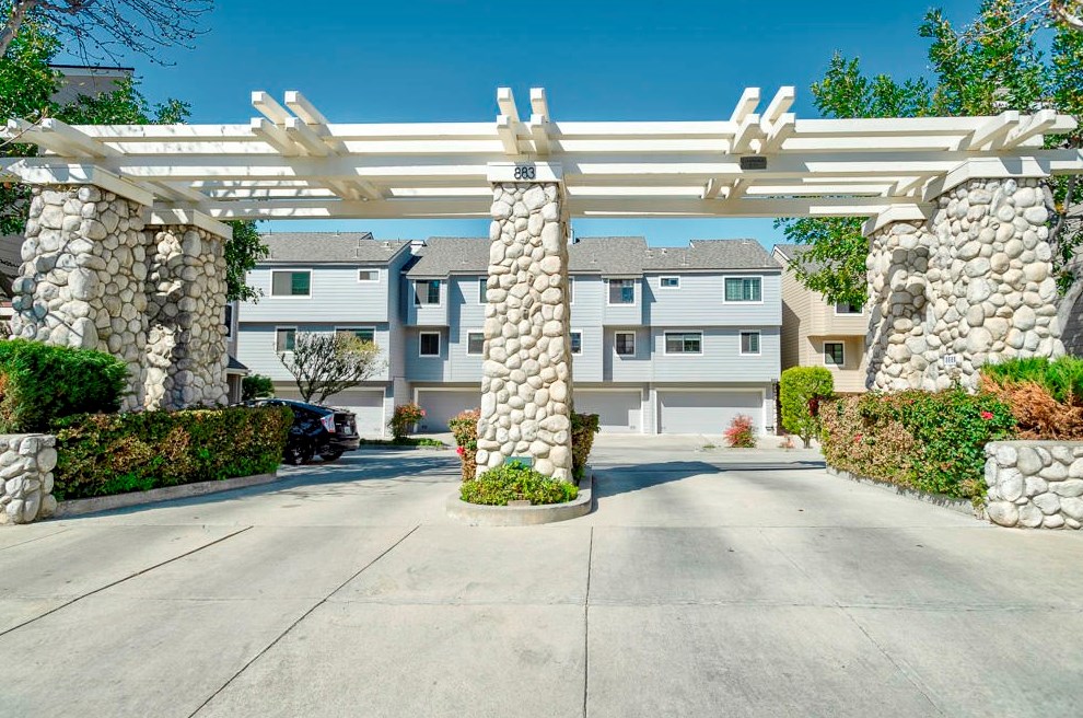 883 Magnolia Ave, Pasadena CA  91106-4616 exterior