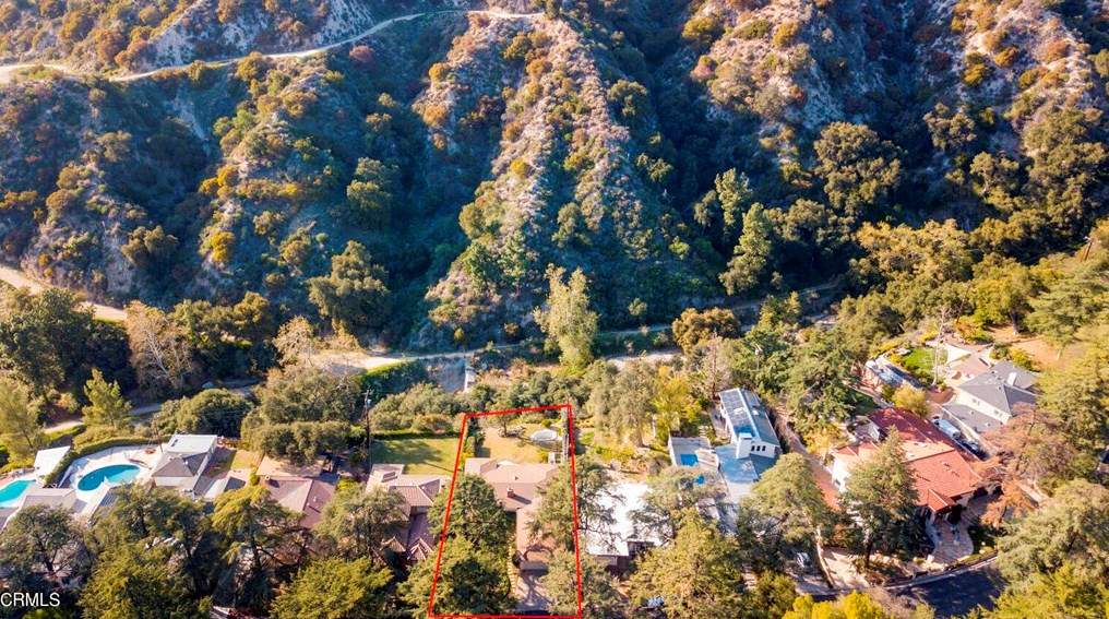 5319 Palm Dr, La Canada, CA 91011