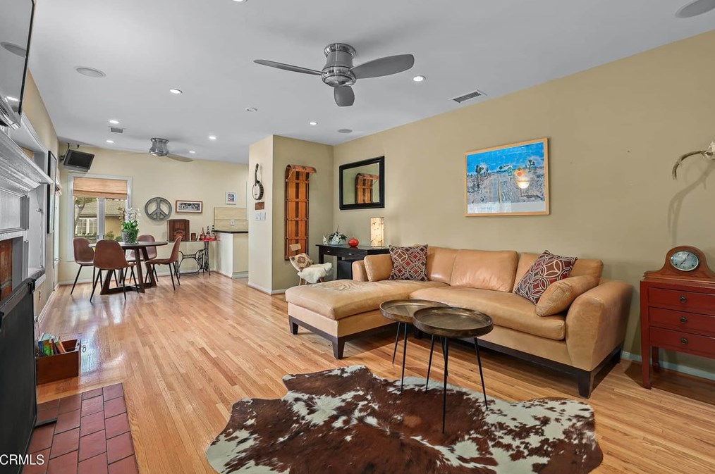 367 Eaton Dr, Pasadena, CA 91107-2816