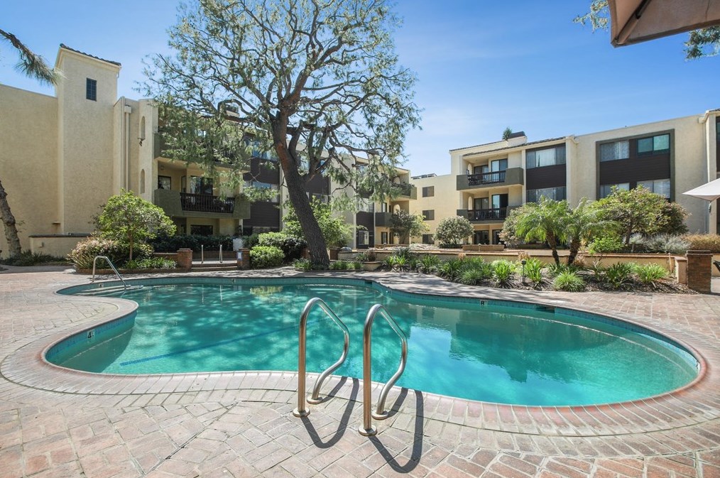 497 California Blvd, Pasadena CA 91105-1633 exterior