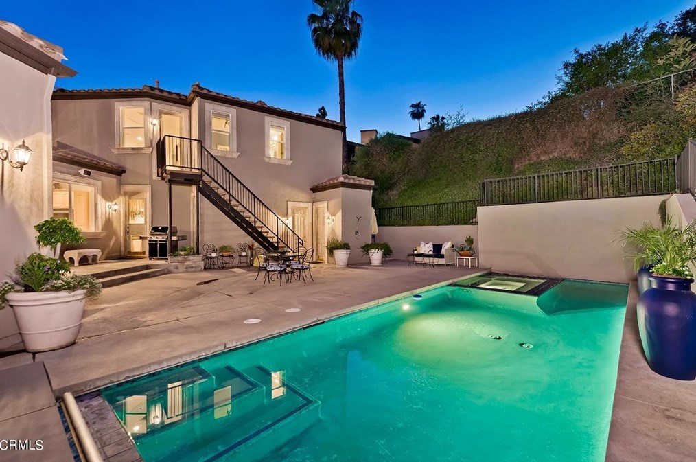2230 Kinclair Dr, Pasadena, CA 91107-1022