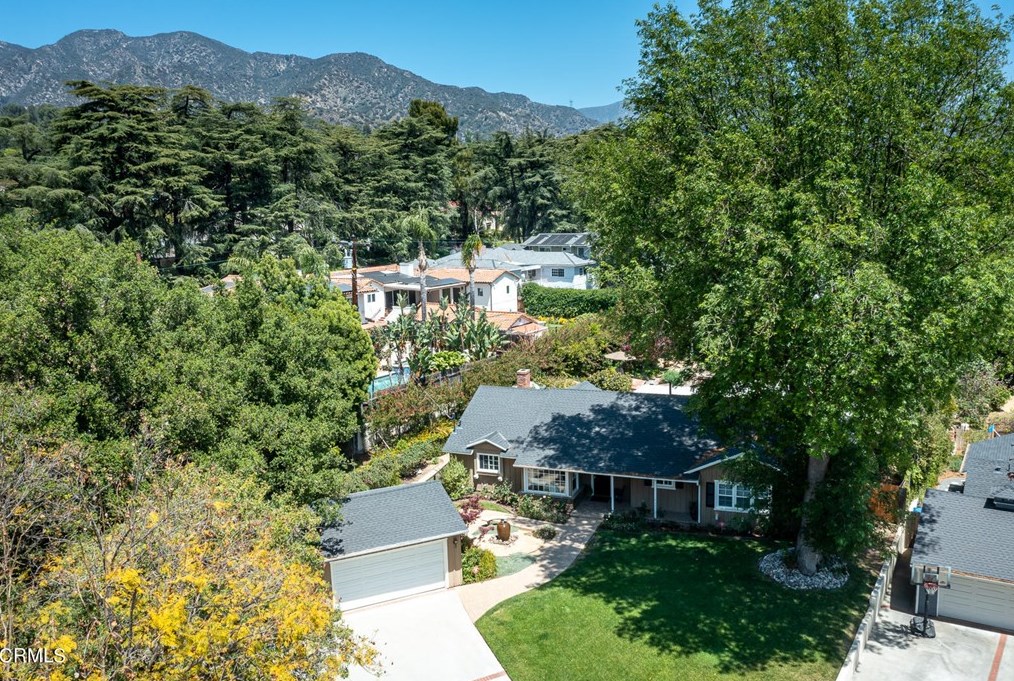 4542 Littleton Pl, La Canada, CA 91011