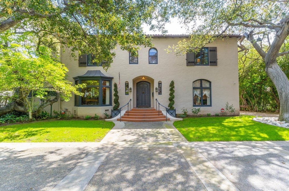 1342 Circle Dr, Pasadena, CA 91108-1001