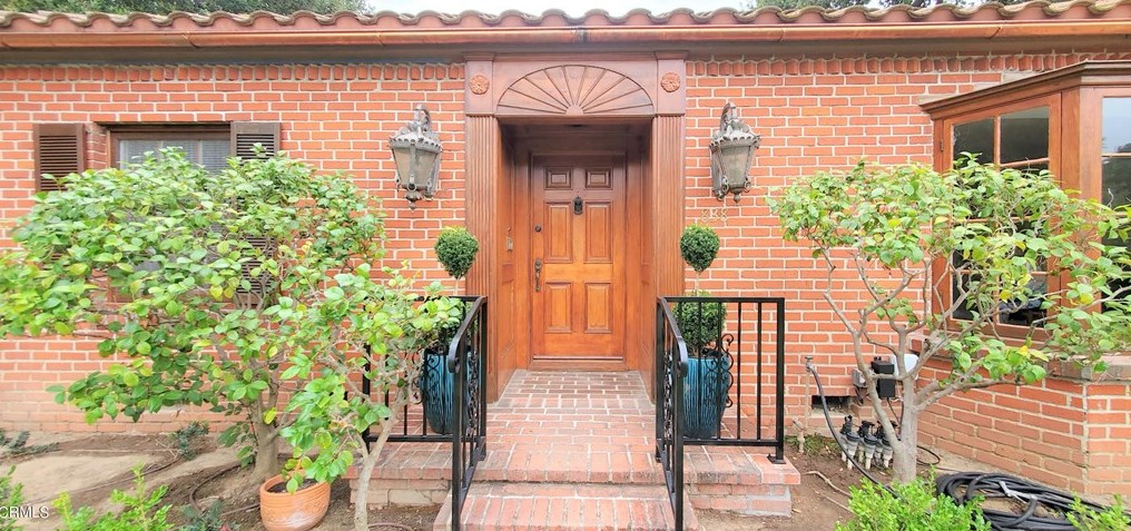 838 Arden Rd, Pasadena, CA 91106
