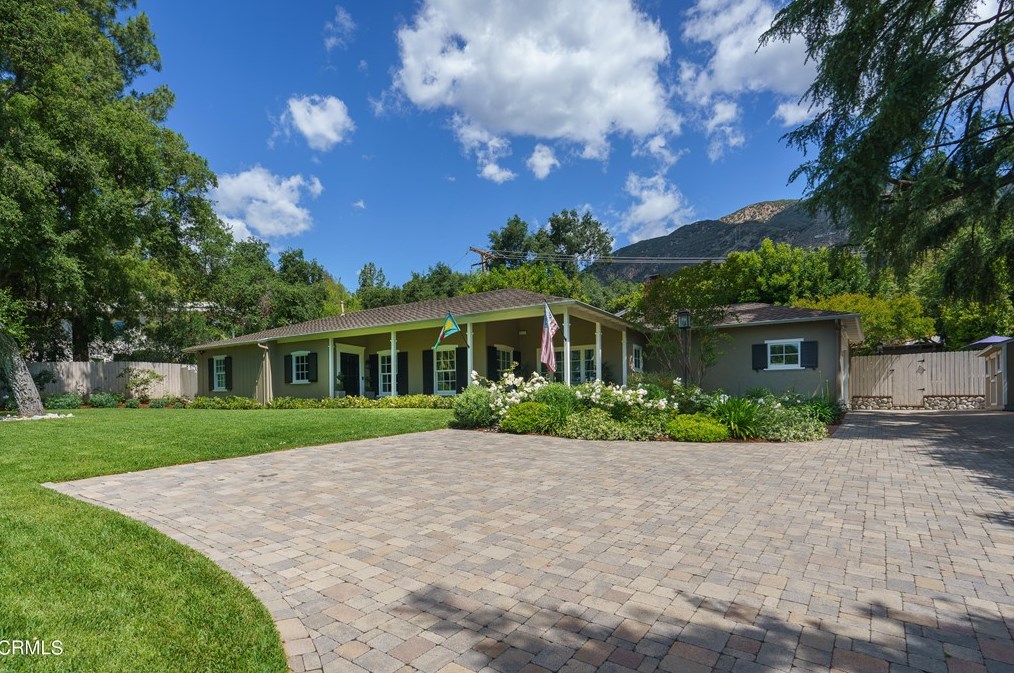 2085 E Altadena Dr, Altadena, CA 91001