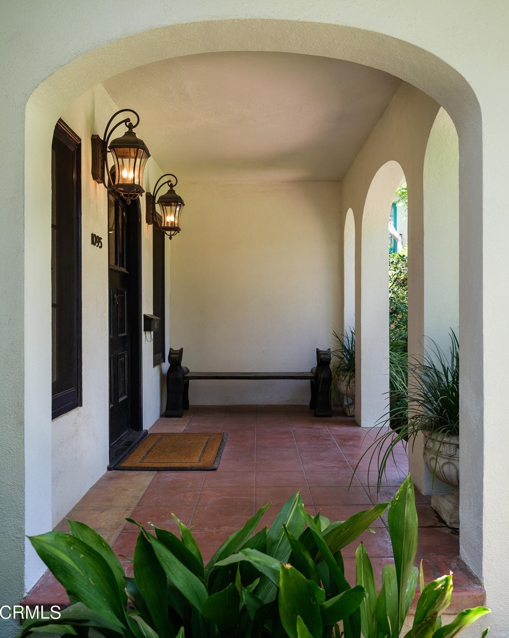 1095 Armada Dr, Pasadena, CA 91103-2802