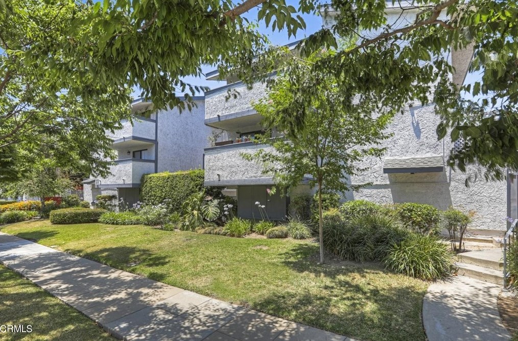 31 Eastern Ave, Pasadena, CA 91107-4319