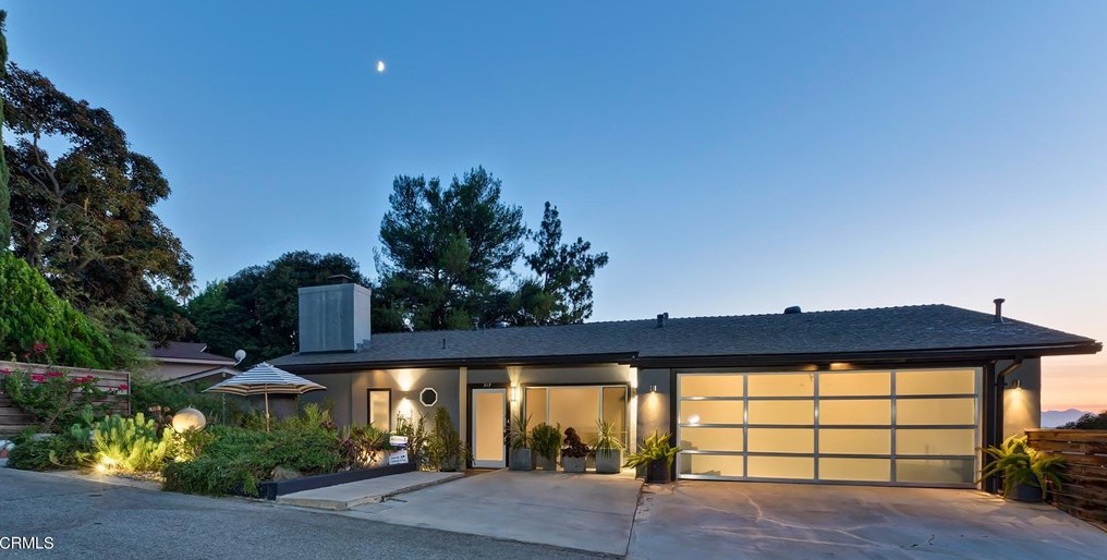 317 Redwood Dr, Pasadena, CA 91105-1340
