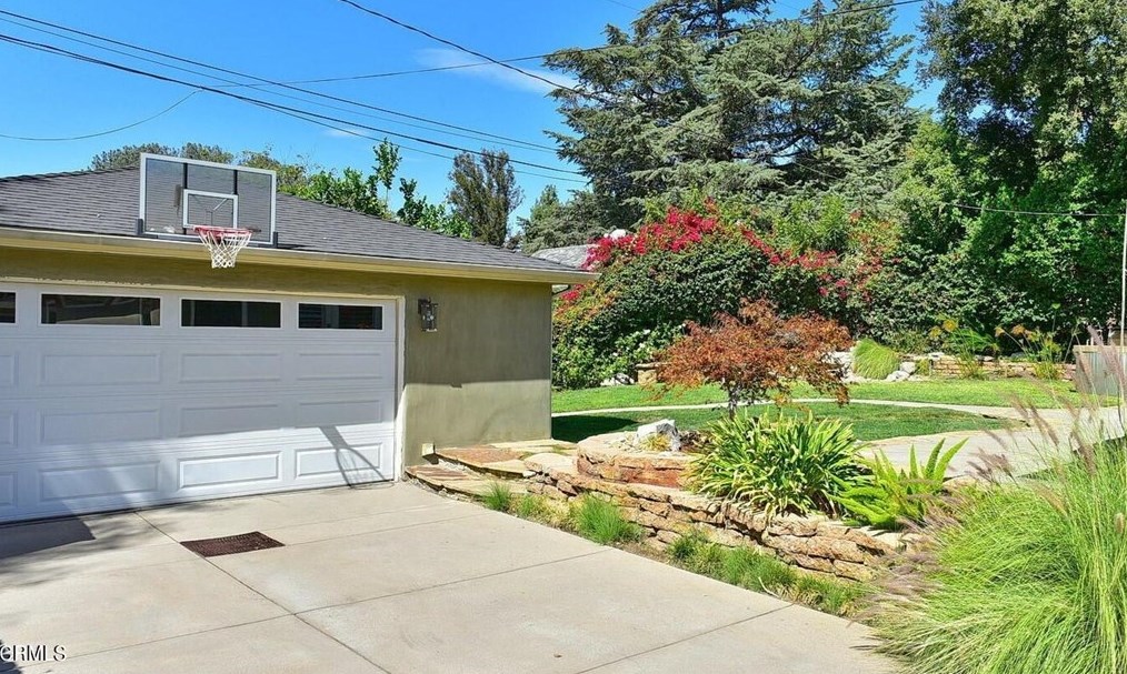 4535 Alta Canyada Rd, La Canada, CA 91011