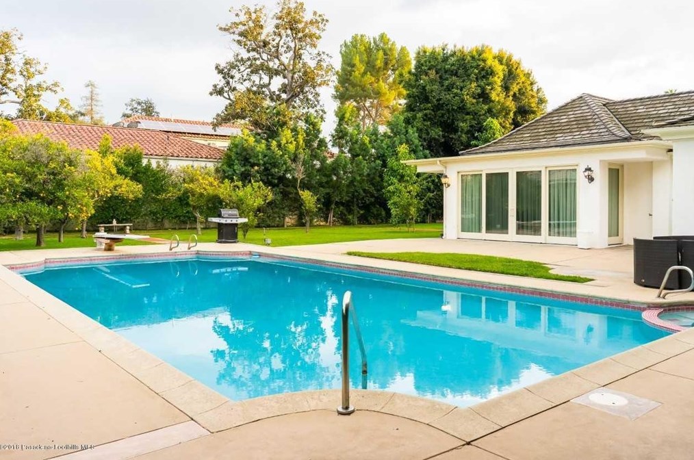 1270 Mesa Rd, Pasadena CA  91108-1017 exterior