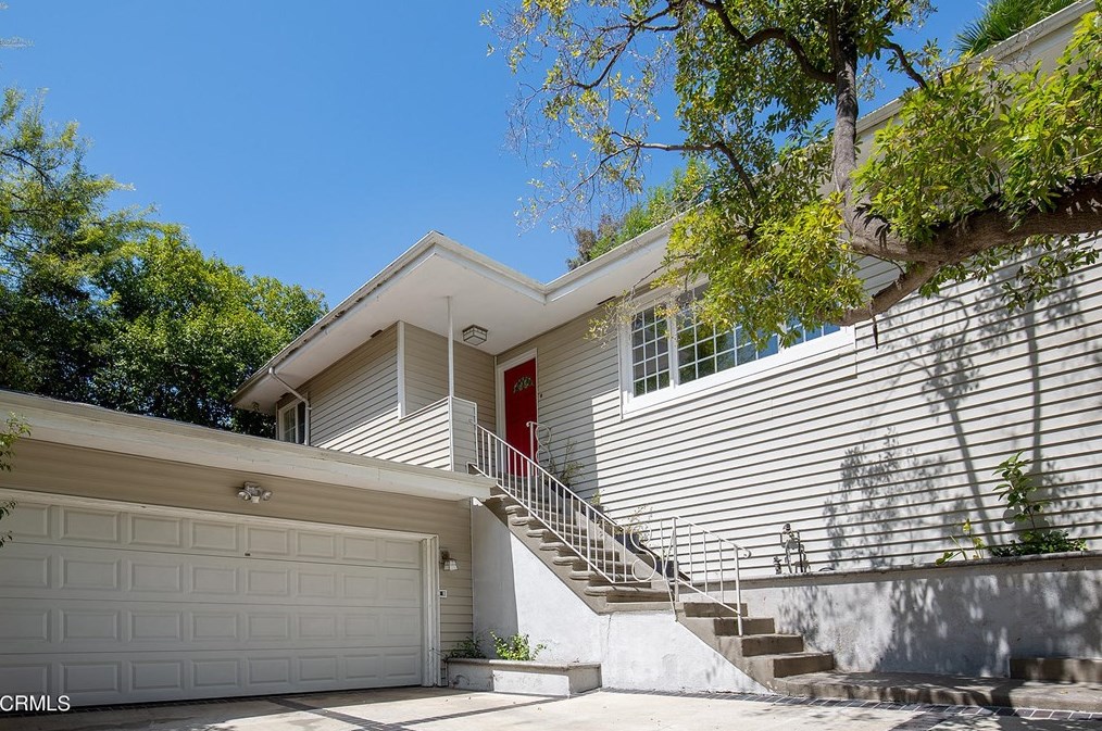 405 Glenullen Dr, Pasadena, CA 91105-2156
