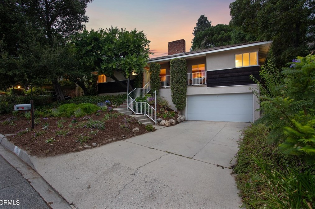 1033 Alta Pine Dr, Altadena, CA 91001