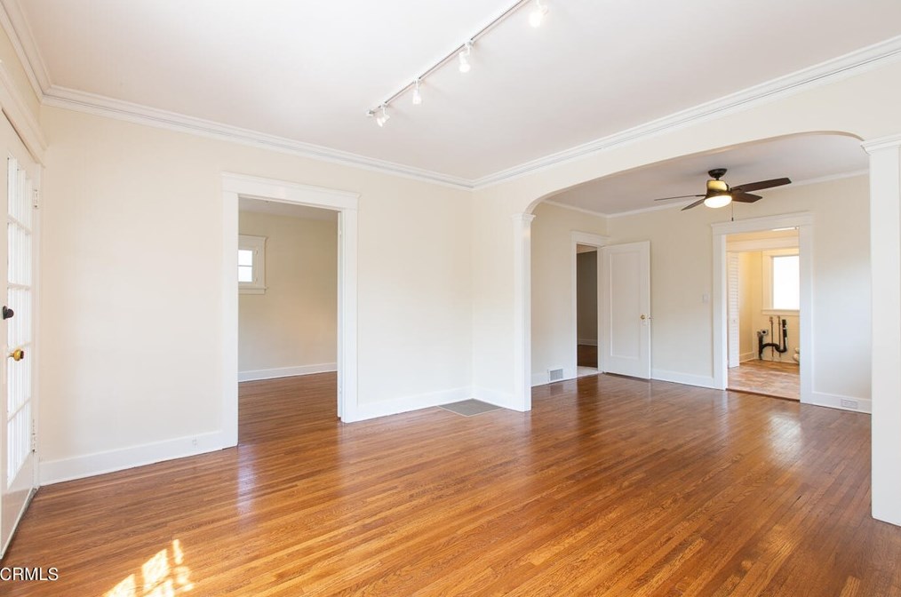 2230 Spaulding Pl, Altadena, CA 91001-5440