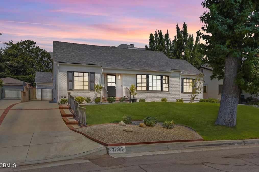 1735 E Calaveras St, Altadena, CA 91001