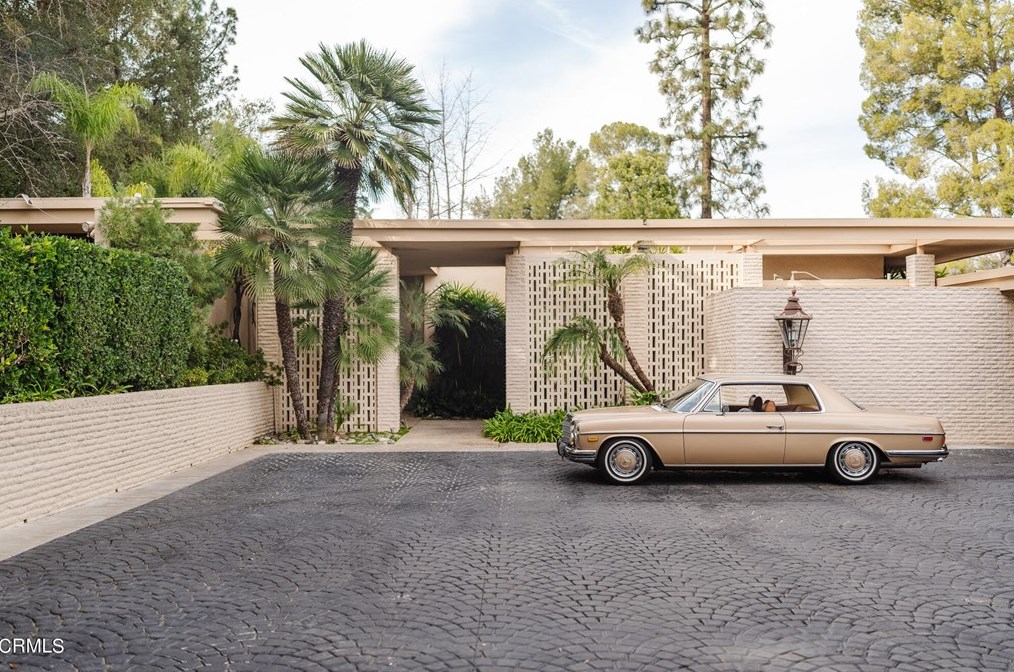 828 Flintridge Ave, La Canada, CA 91011