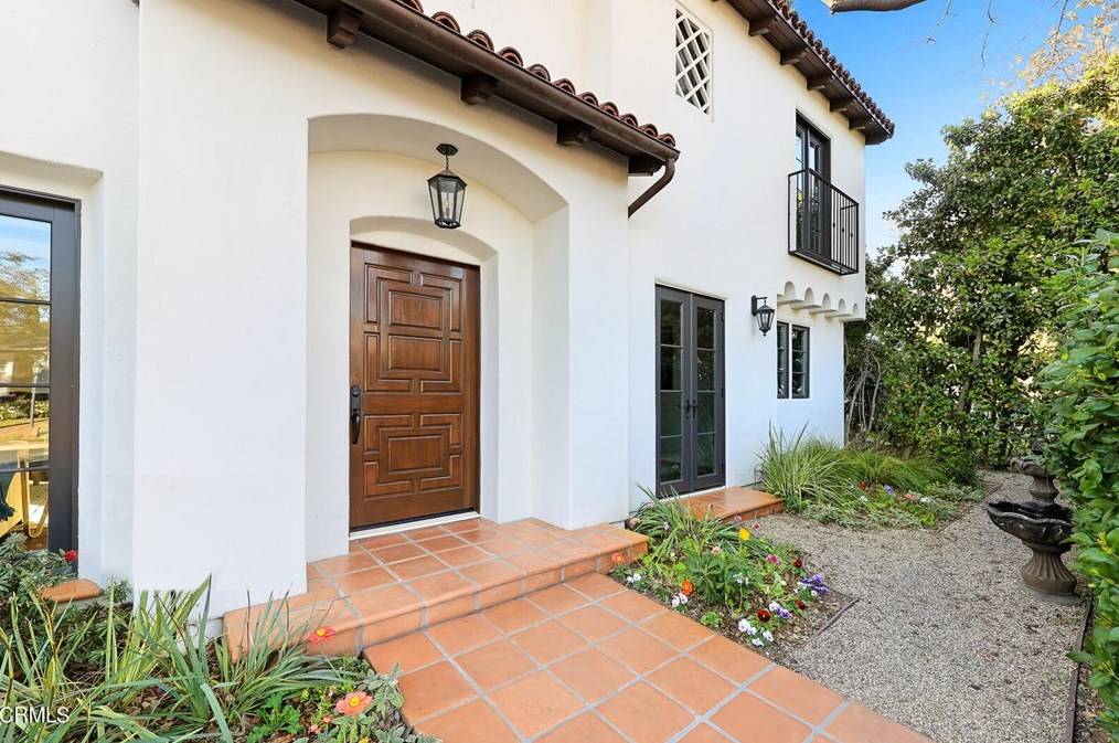 521 La Paz Dr, Pasadena, CA 91107