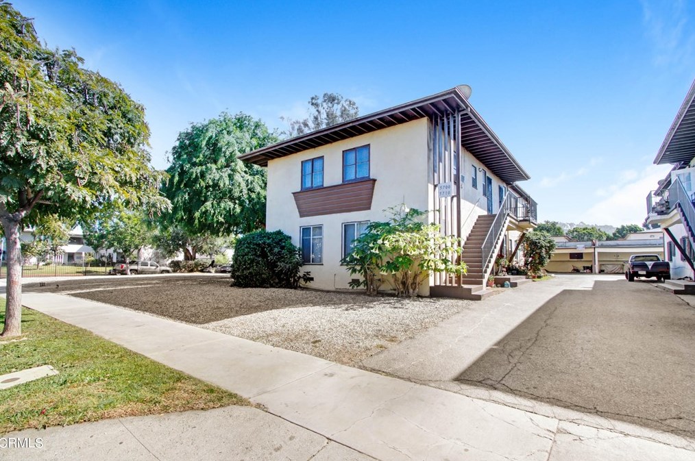 5700 Corbett St, Los Angeles, CA 90016-4537
