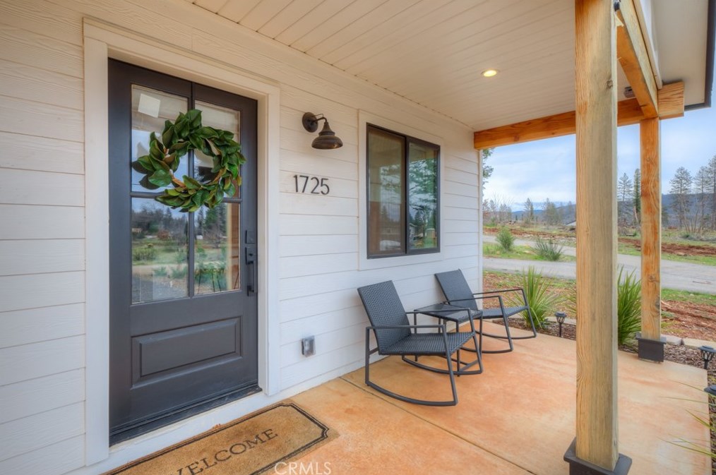 1725 Stark Ln, Paradise, CA 95969