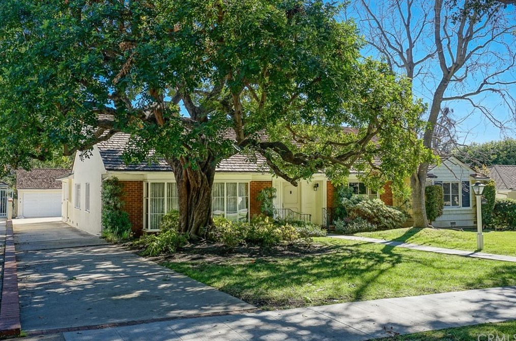 1364 Wembley Rd, Pasadena, CA 91108