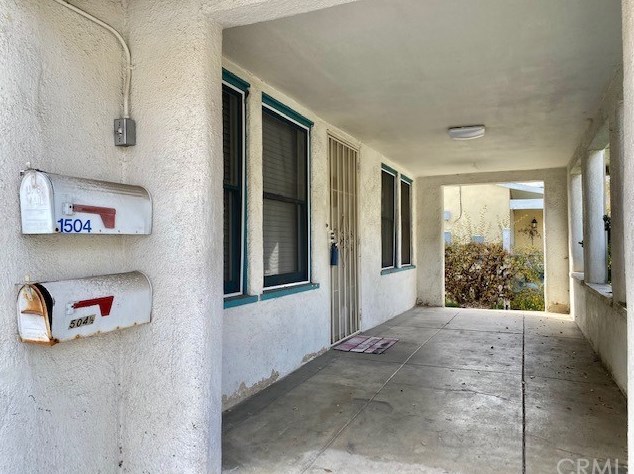1504 Topeka St, Pasadena, CA 91104-1552