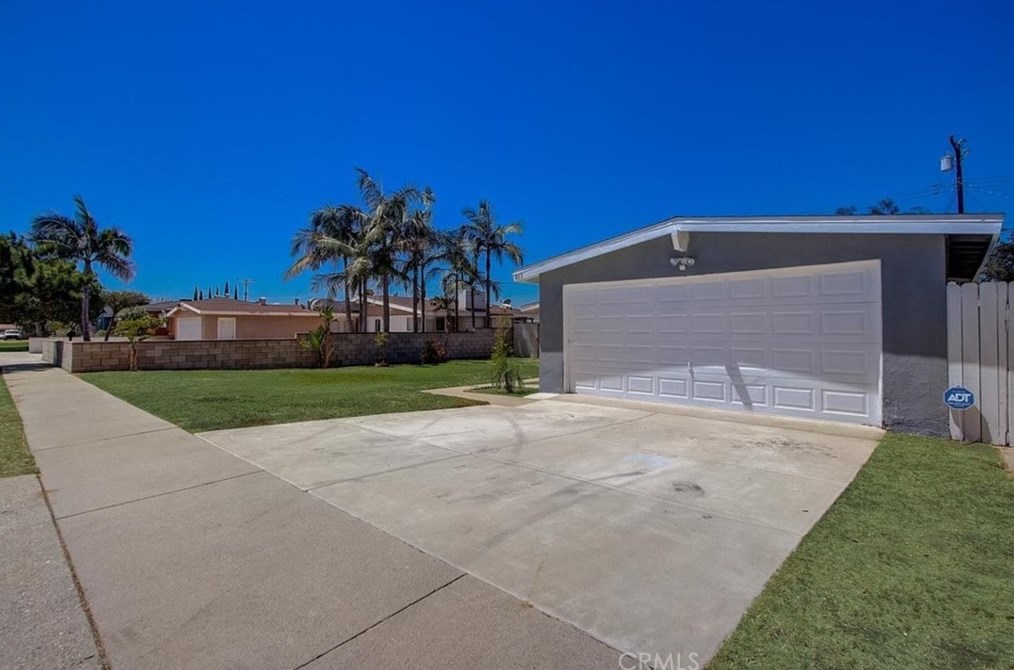 863 Starcrest Dr, Glendora, CA 91740