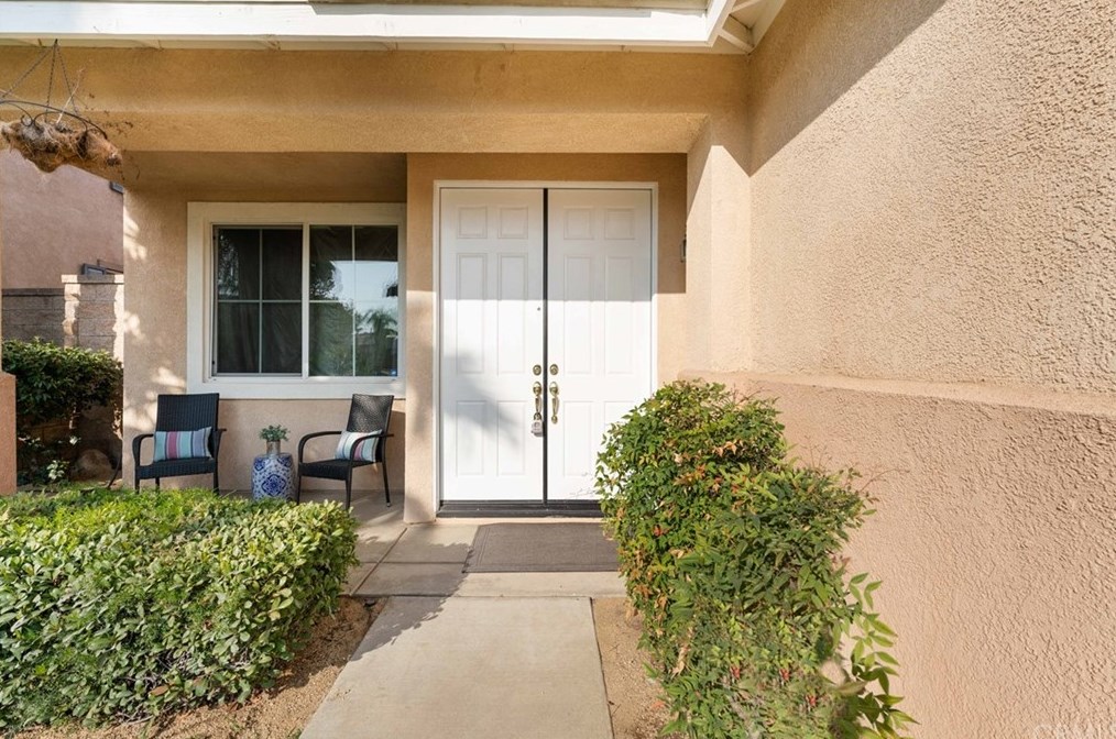 6055 Saticoy Pl, Fontana, CA 92336-5807