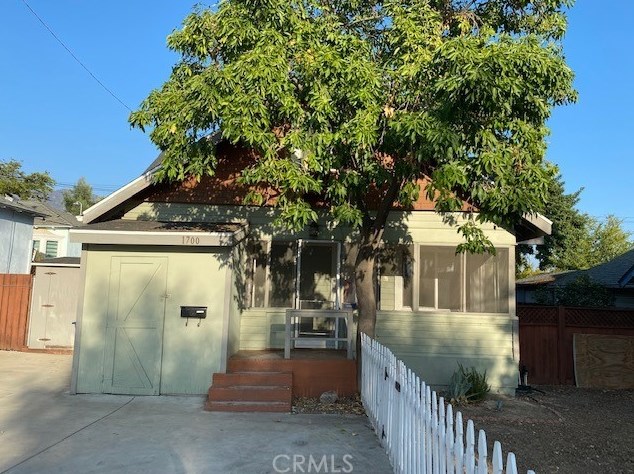 1700 Sierra Bonita Ave, Pasadena, CA 91104-1565