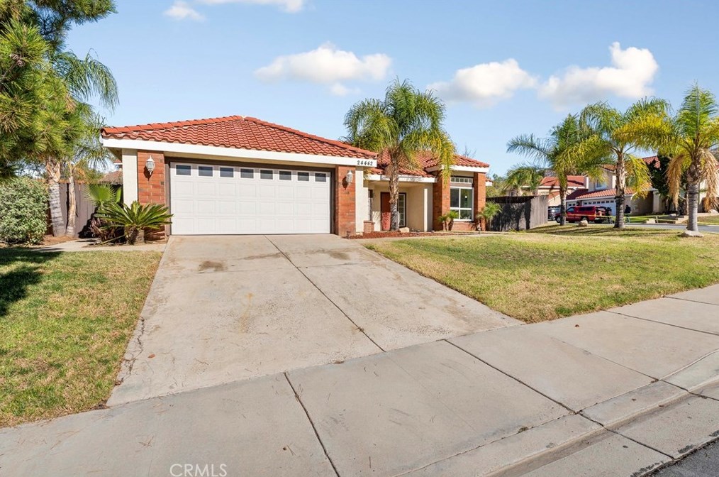 24442 Robinwood Dr, Moreno Valley, CA 92557-4017