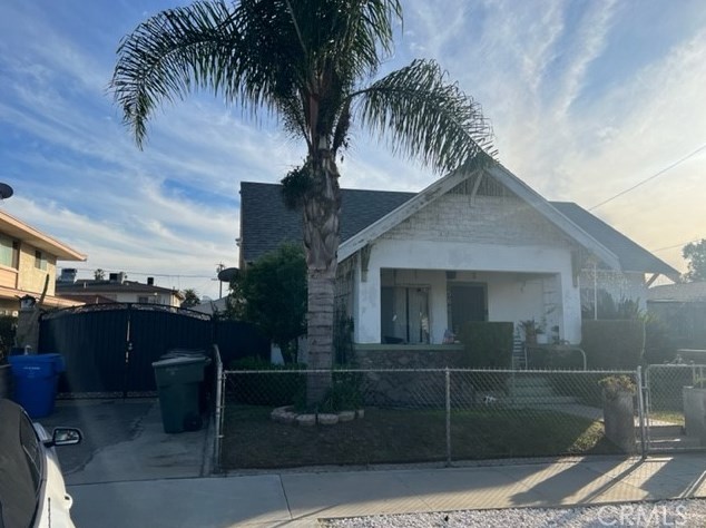 566 Laurel Ave, Pomona, CA 91768-3668