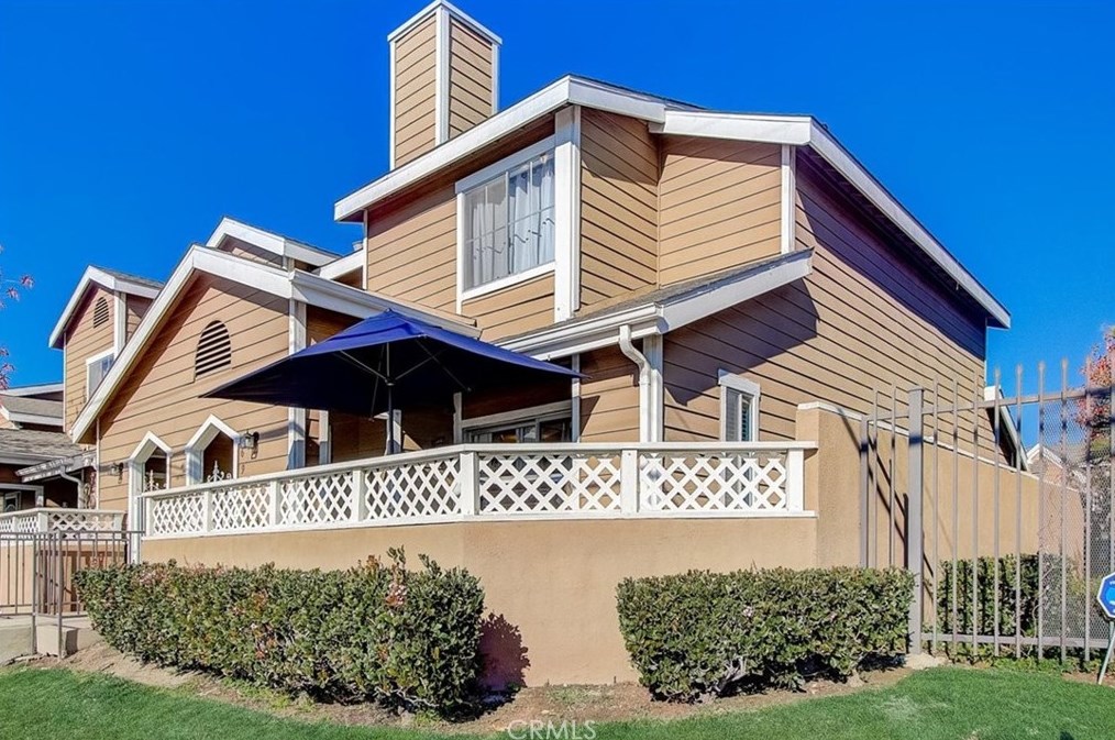 6951 Gage Ave, Los Angeles CA  90040-3746 exterior