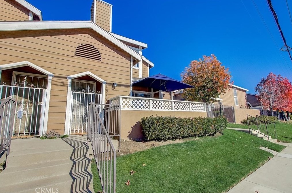 6951 Gage Ave, Los Angeles CA  90040-3746 exterior