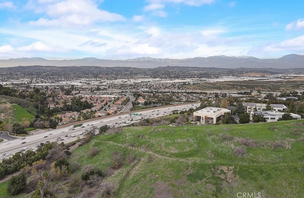 1704 Autumnglow Dr, Pomona CA  91765-2710 exterior
