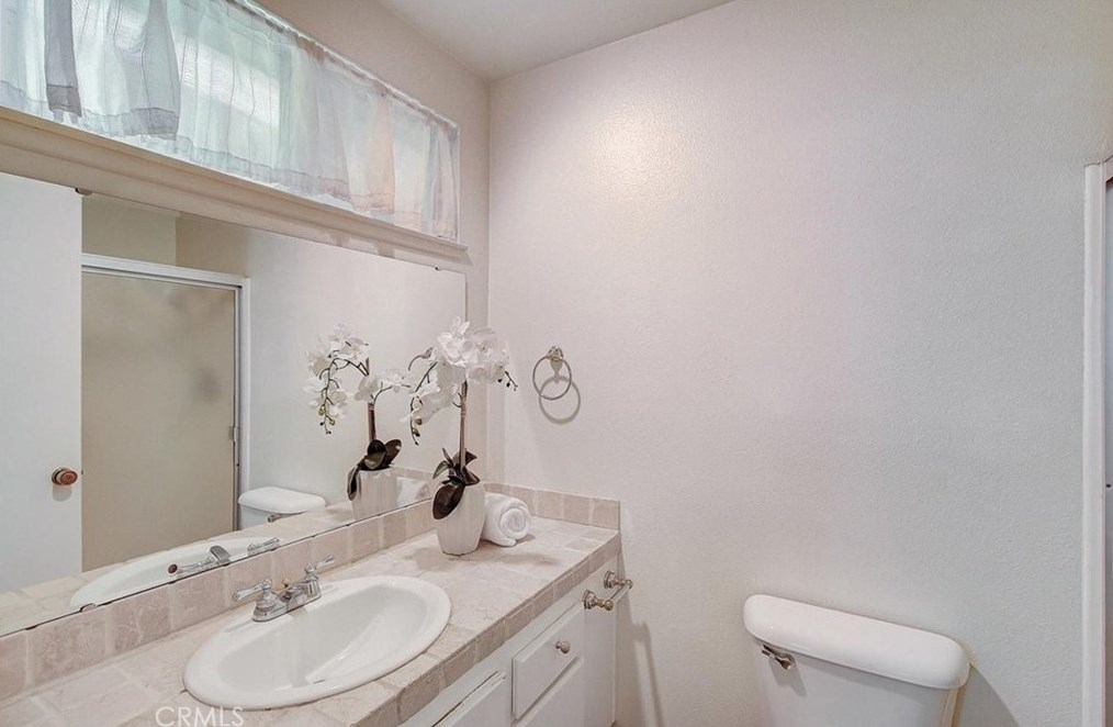 1704 Autumnglow Dr, Pomona CA  91765-2710 exterior