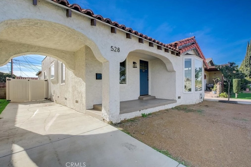 528 106th St, Los Angeles, CA 90044-4432