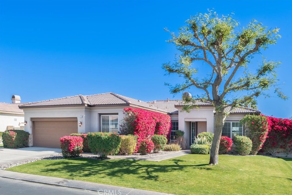 43266 Parkway Esplanade, La Quinta, CA 92253