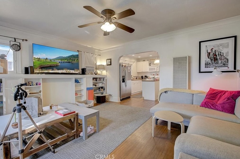 620 Coronado St, Los Angeles CA  90026-3913 exterior