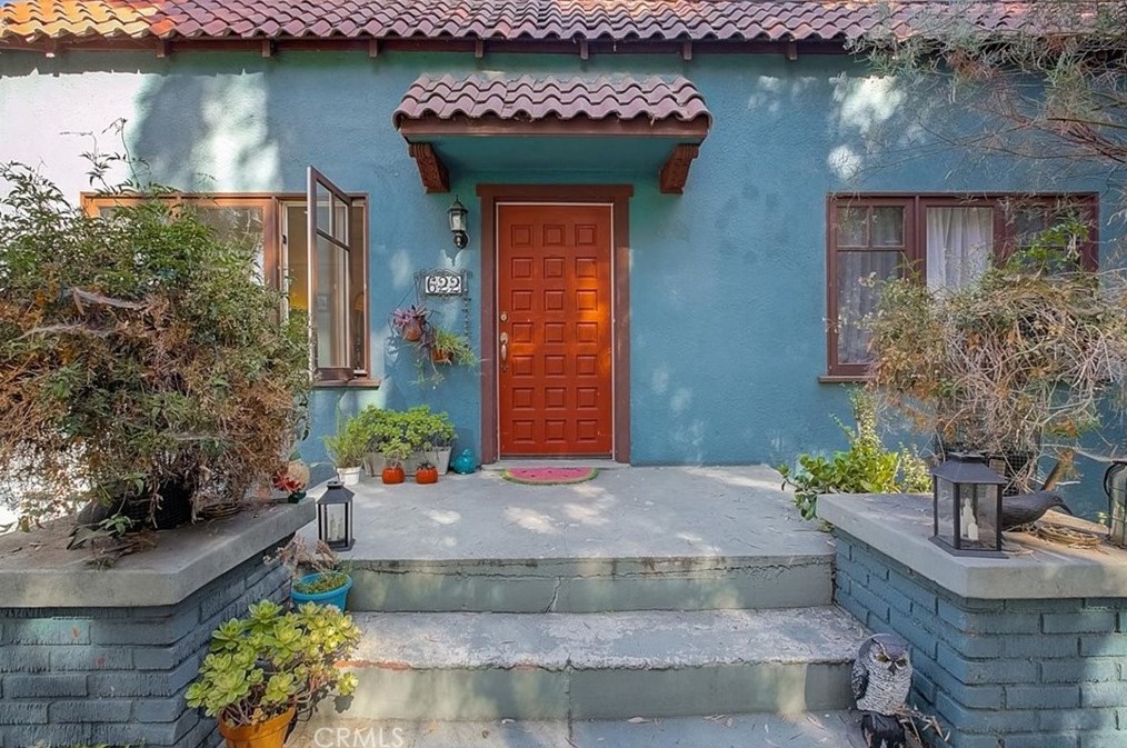 620 Coronado St, Los Angeles CA  90026-3913 exterior
