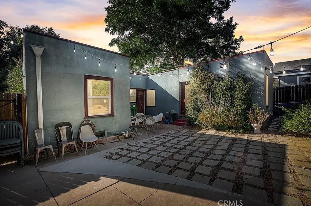 620 Coronado St, Los Angeles CA  90026-3913 exterior