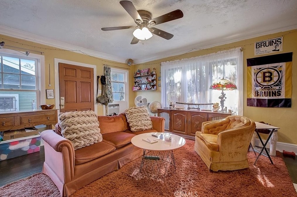 620 Coronado St, Los Angeles CA  90026-3913 exterior