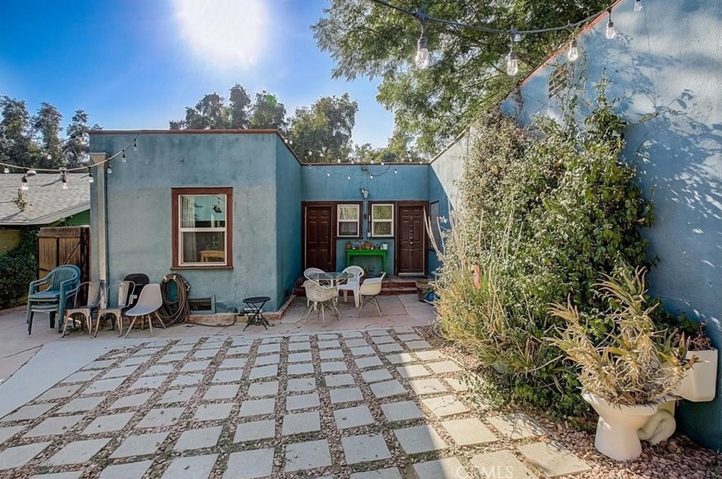 620 Coronado St, Los Angeles CA  90026-3913 exterior