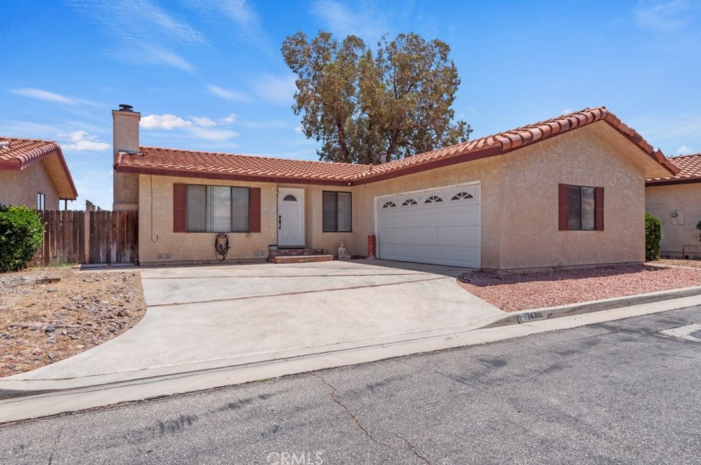 14318 Dover Dr, Mojave, CA 93501