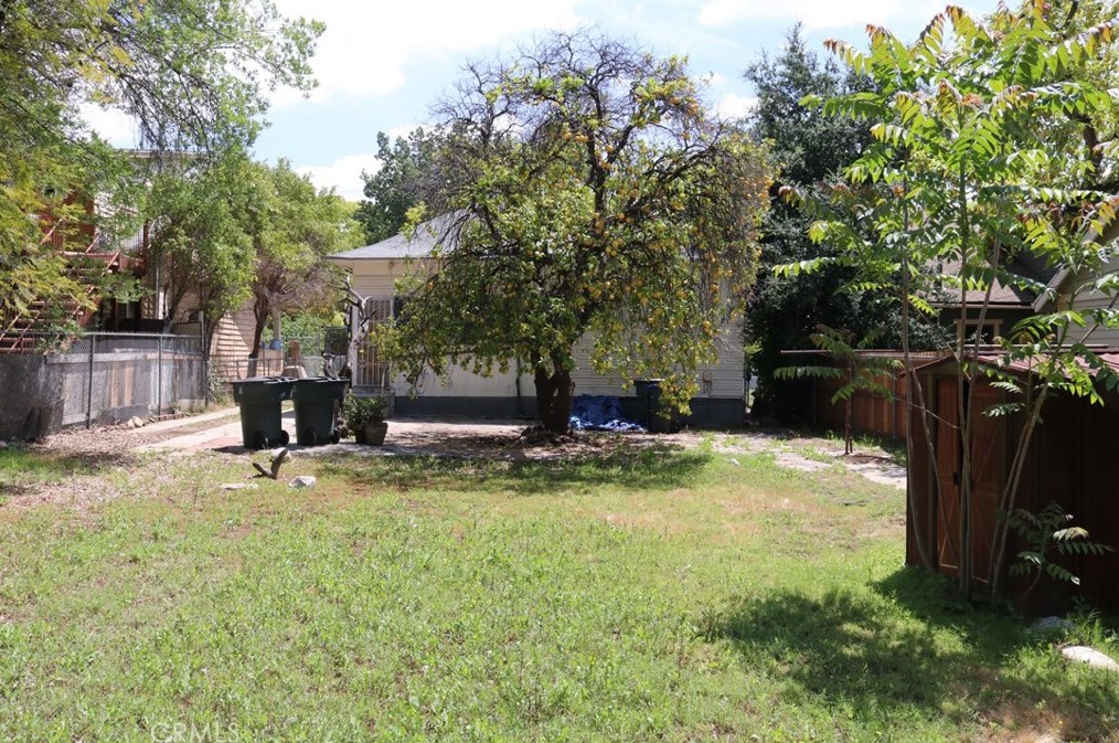1203 Summit Ave, Pasadena, CA 91103-2657